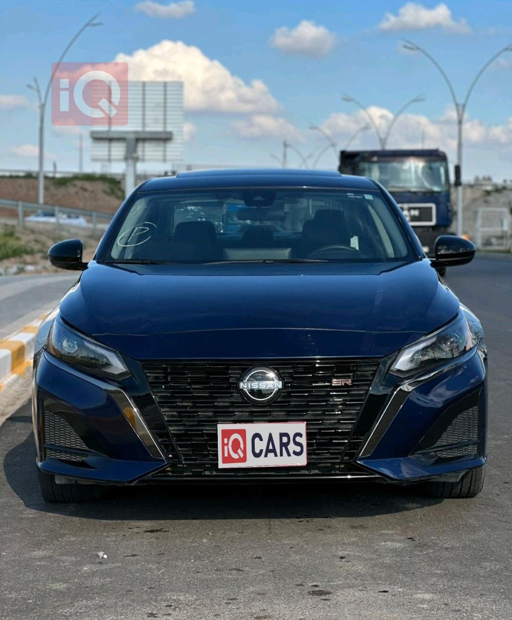 نيسان ألتيما